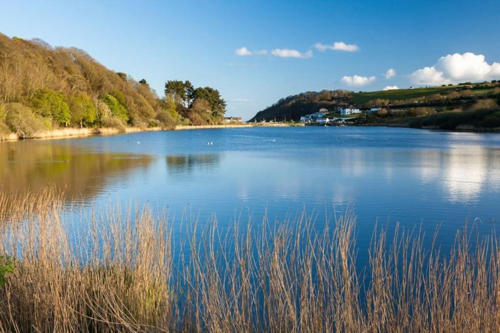 The Palm House Falmouth - Minutes From The Beach! 外观 照片