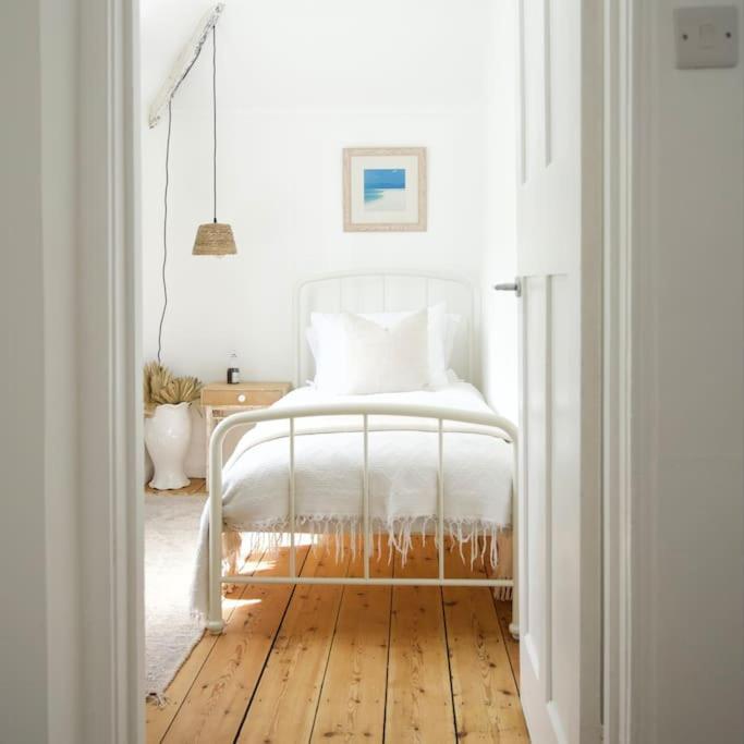 The Palm House Falmouth - Minutes From The Beach! 外观 照片